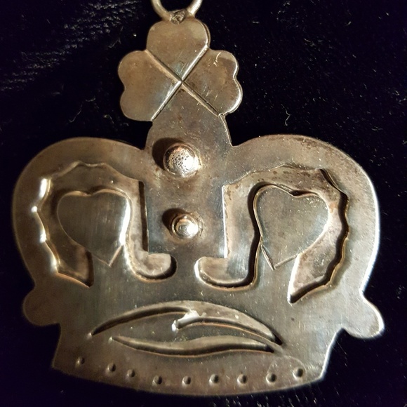 Final markdown - Silver Irish Claddagh Pendant - Picture 2 of 4
